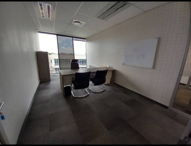 2,248M² OFFICE TO LET IN BRYANSTON
